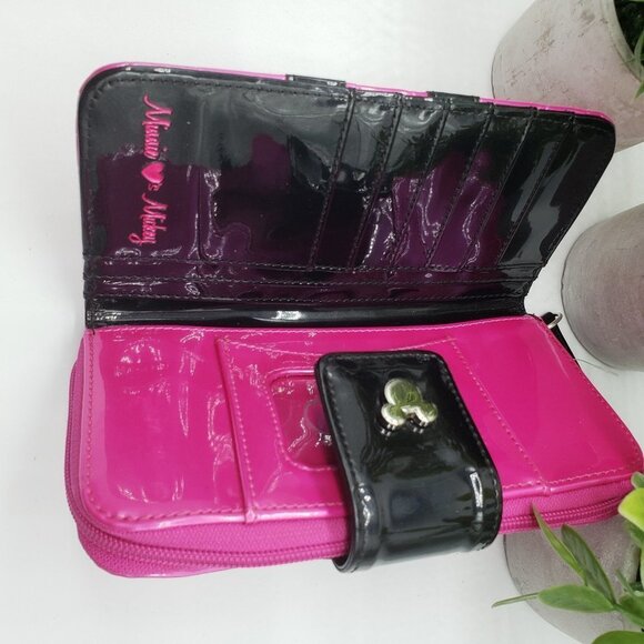 Loungefly Minnie Loves Mickey Embossed Pink Black Patent Leather Wallet - Picture 8 of 10